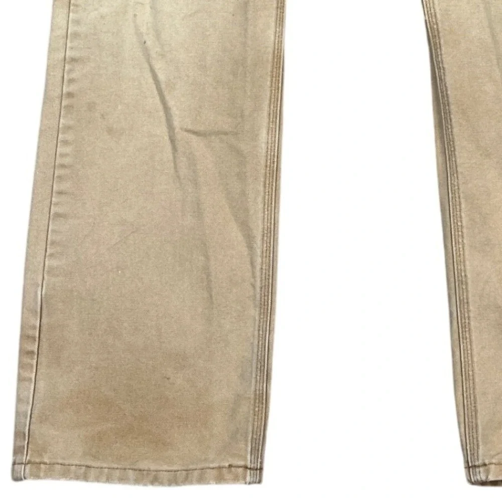 Carhartt there visible